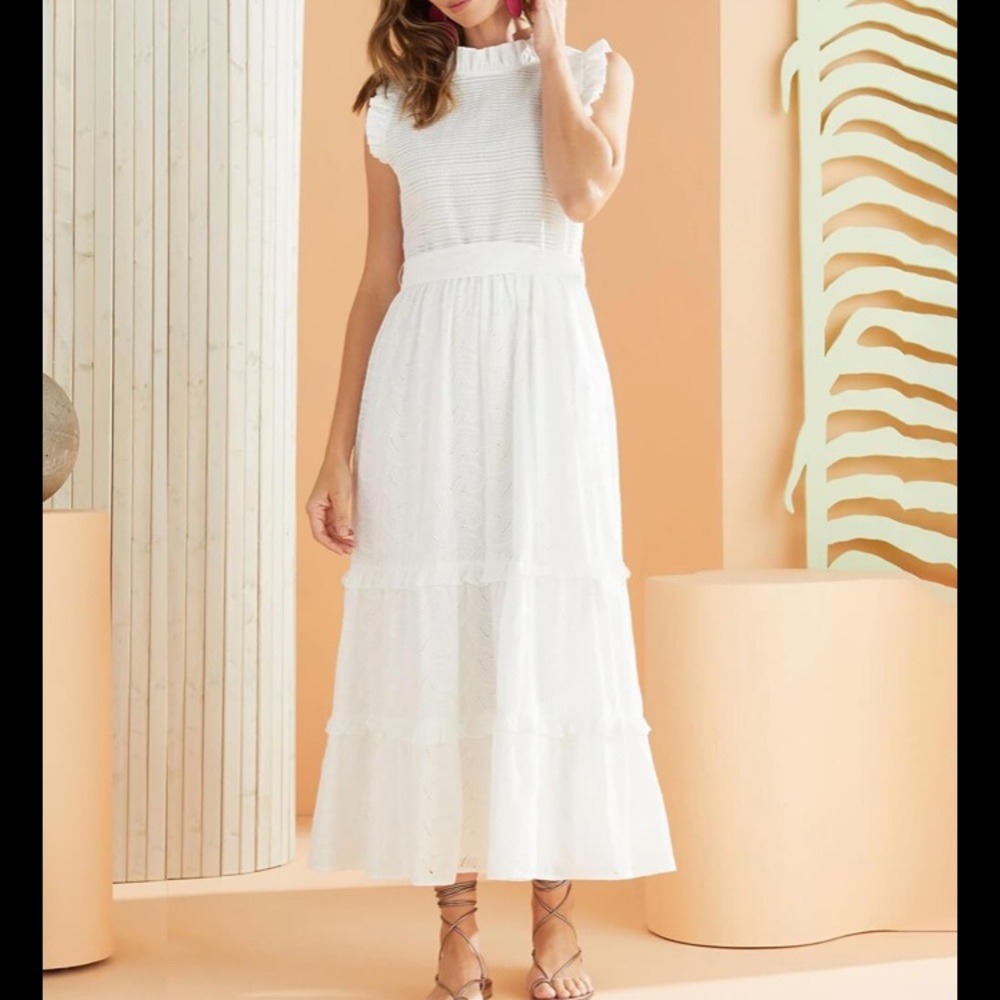 NWT Marie Oliver Quinnlyn White Paisley Maxi Dress. Size XS.
